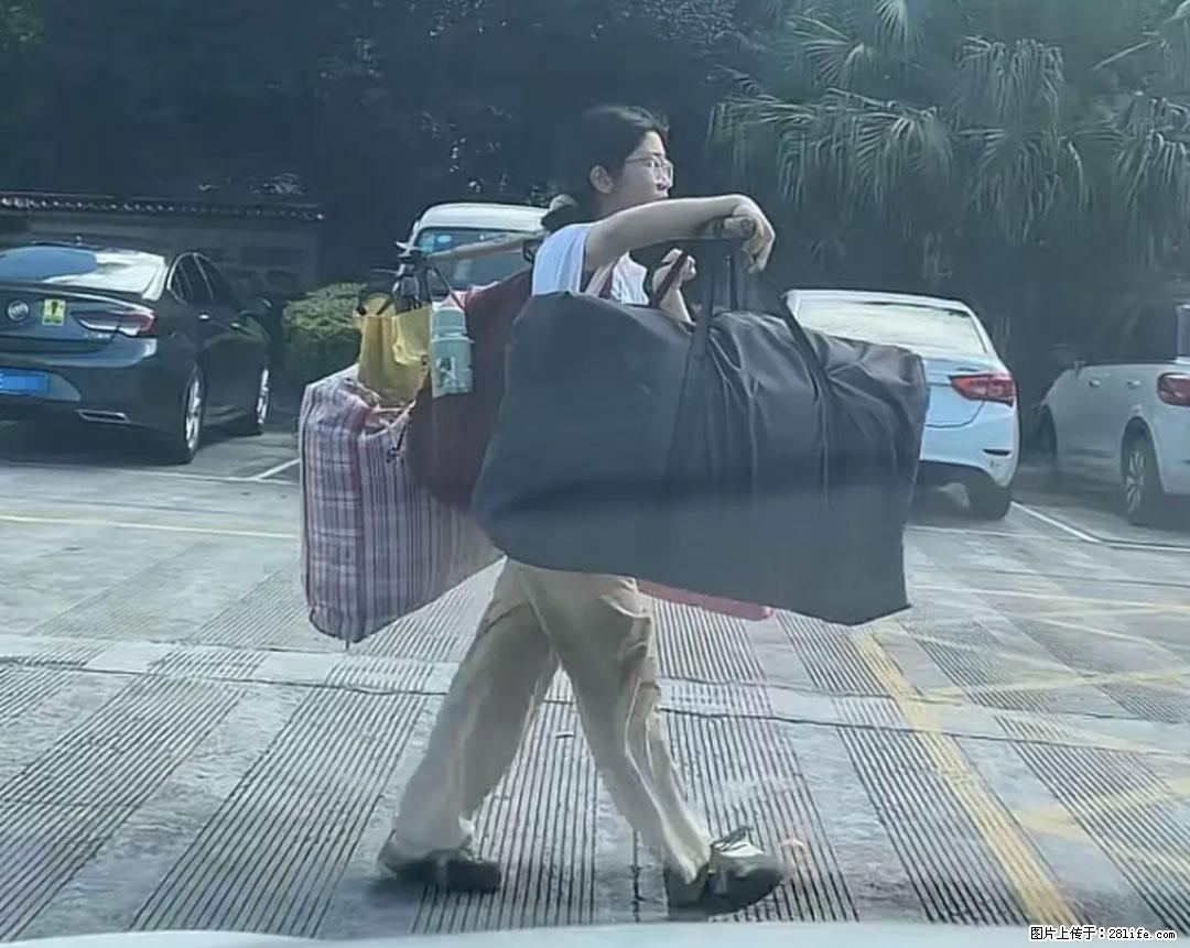 全网追的“扁担女孩”，找了一份暑假工，时薪12元 - 广安生活资讯 - 广安28生活网 ga.28life.net